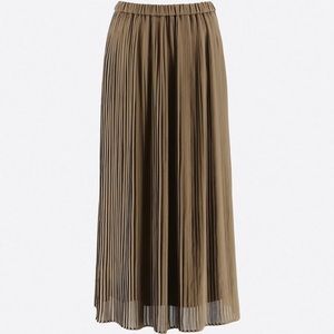 UNIQLO CHIFFON PLEATED SKIRT.